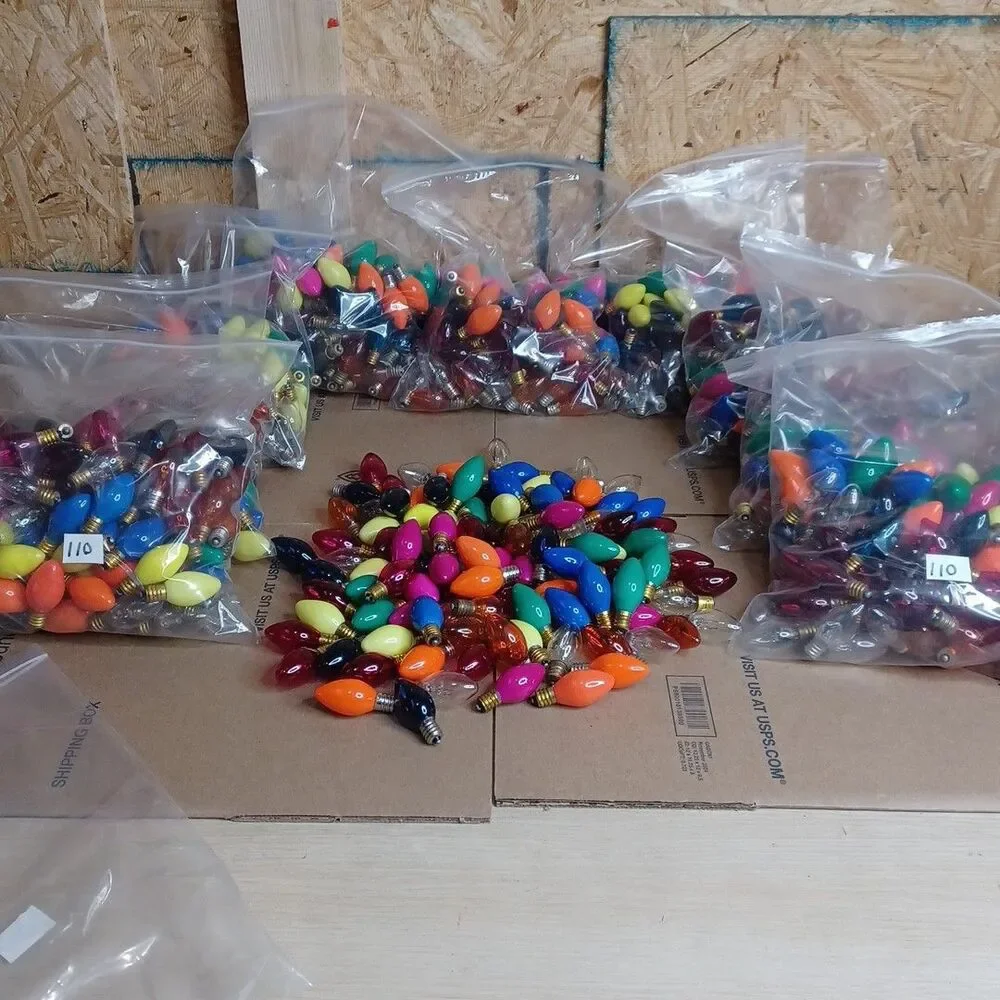 Lot 110 Colored Christmas Light Bulbs - C 7 Show Light Multicolor Some Blink